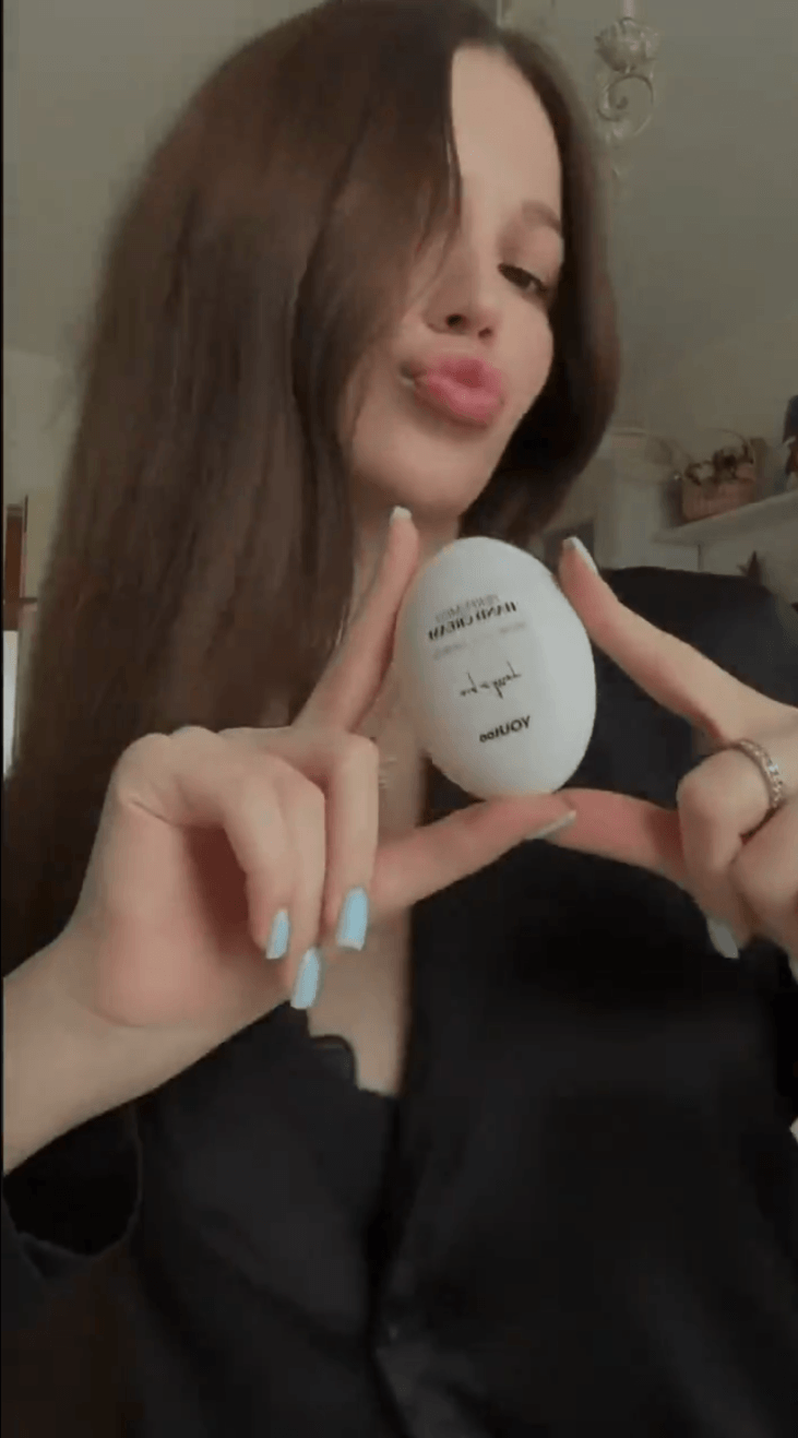 Парфюмированный крем для рук CHERRY IN LOVE